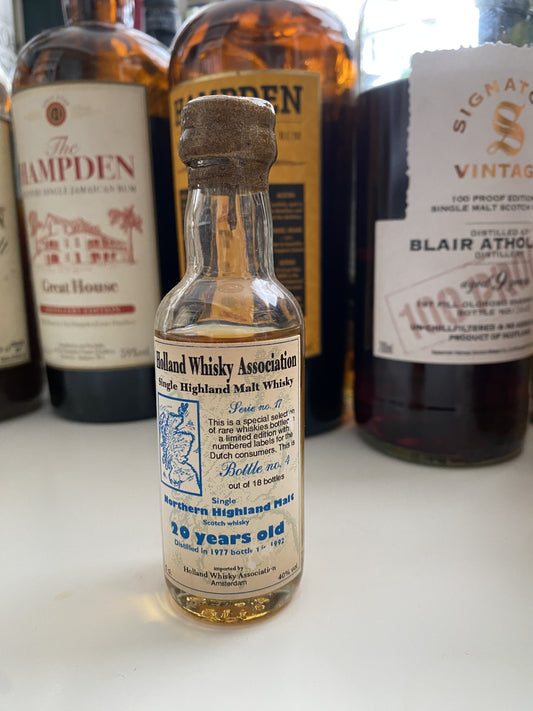 HWA Northern highland malt 1977 20y / miniature