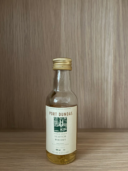 Port Dundas official - miniature